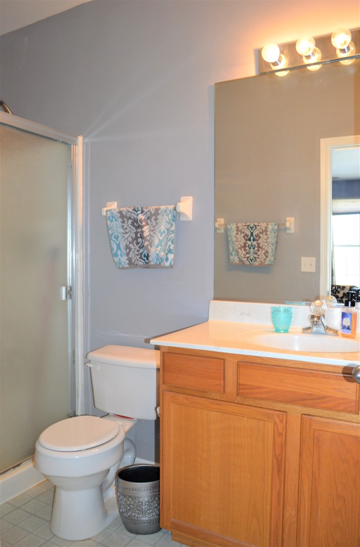 149 North Waters Edge Drive, Unit F Glendale Heights, IL 60139 - Photo 17 of 18