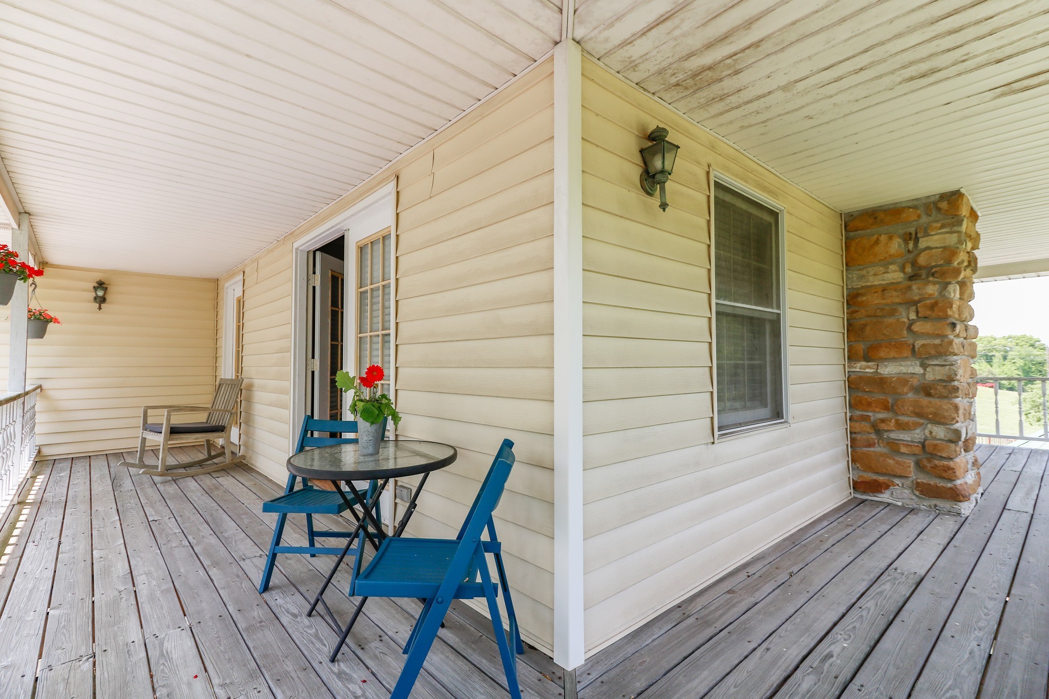 9801 Central Pike Mount Juliet, TN 37122 - Photo 27 of 42 a porch with seating space