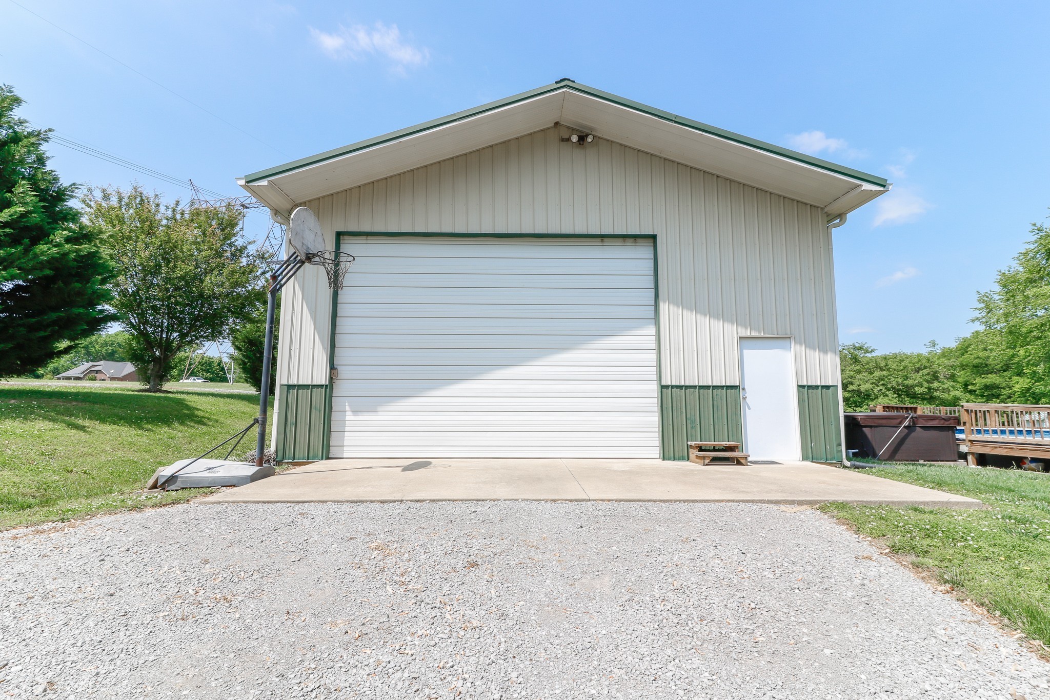 9801 Central Pike Mount Juliet, TN 37122 - Photo 37 of 42 a front view of house with yard and garage