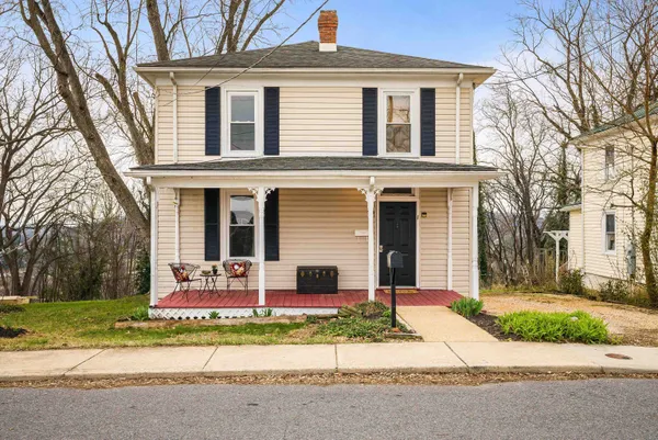 $225,000 | 1306 West Johnson Street, Staunton, VA 24401