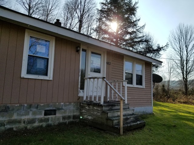 482 South Stream Road Bennington, VT 05201 - Photo 2 of 18