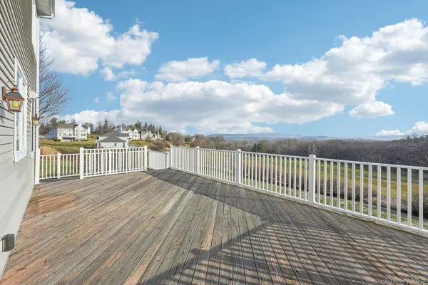 $899,000 | 32 Mansion Ridge Boulevard, Monroe, NY 10950