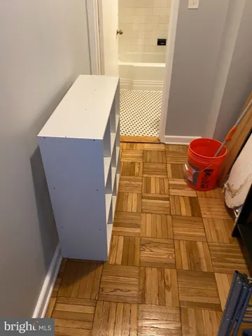 a bathroom with a tub