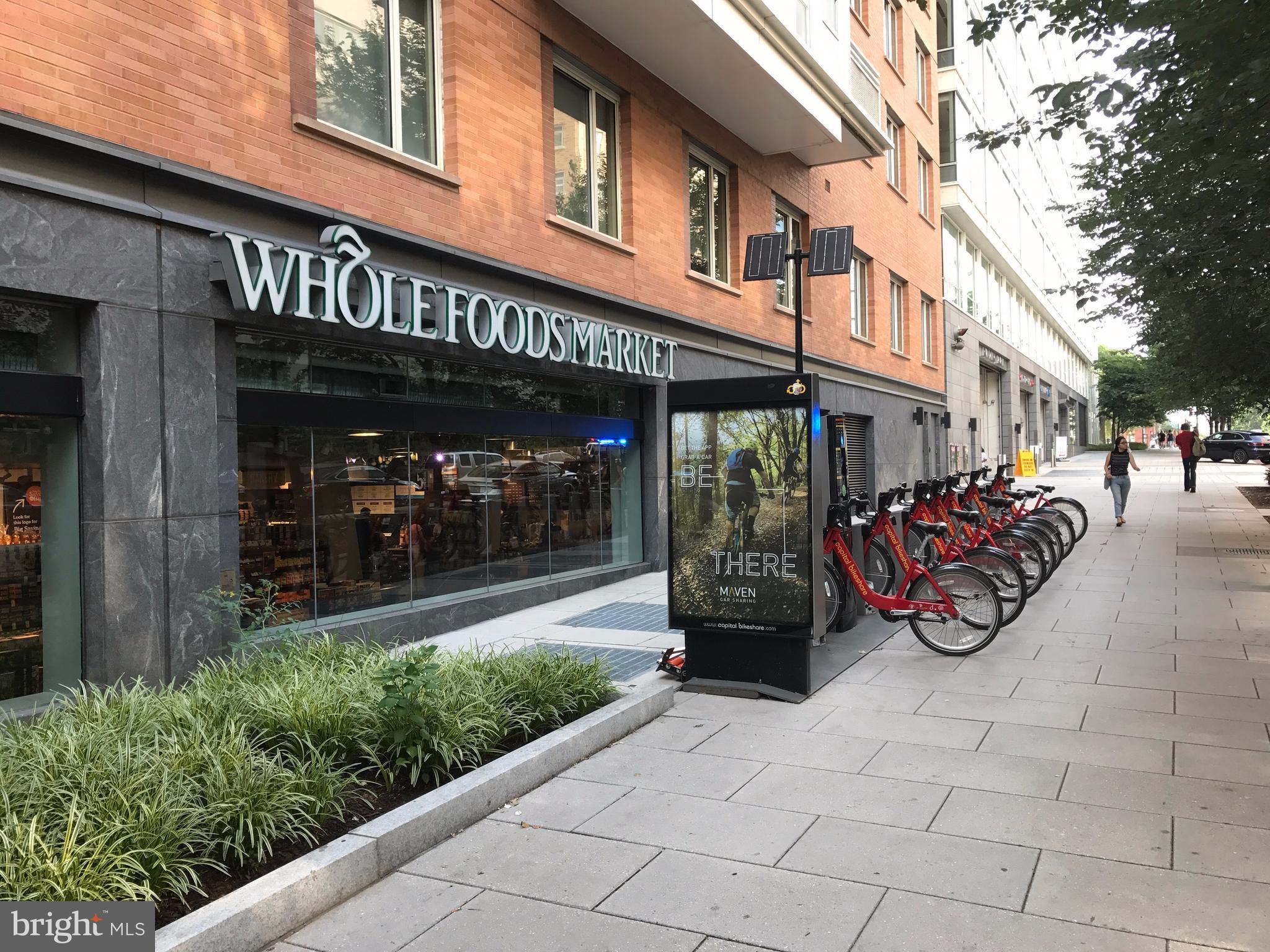 2141 I Street Northwest, Unit 607 Washington, DC 20037 - Photo 18 of 18 a view of a chairs and a room in the patio