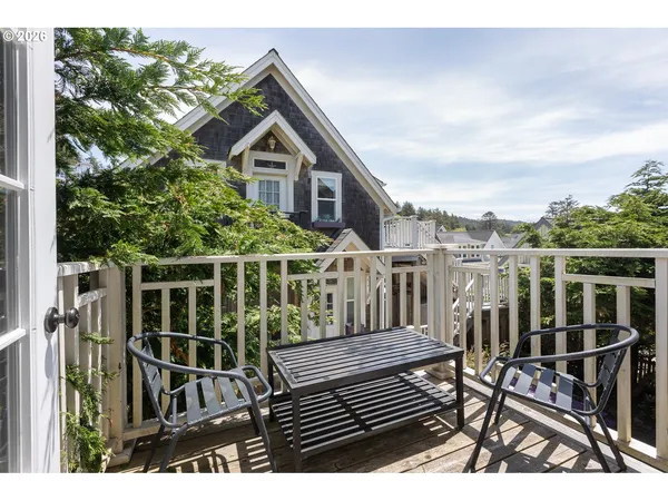 $875,000 | 2586 Southwest Anemone Avenue, Lincoln City, OR 97367
