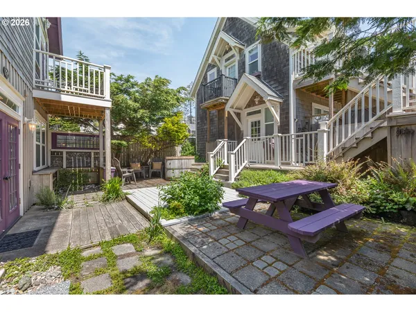 $875,000 | 2586 Southwest Anemone Avenue, Lincoln City, OR 97367