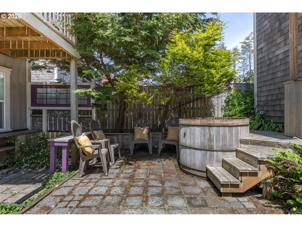 $875,000 | 2586 Southwest Anemone Avenue, Lincoln City, OR 97367