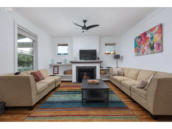 $875,000 | 2586 Southwest Anemone Avenue, Lincoln City, OR 97367