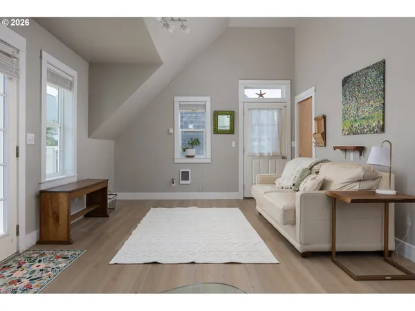 $875,000 | 2586 Southwest Anemone Avenue, Lincoln City, OR 97367