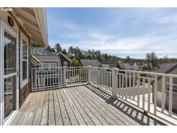 $875,000 | 2586 Southwest Anemone Avenue, Lincoln City, OR 97367