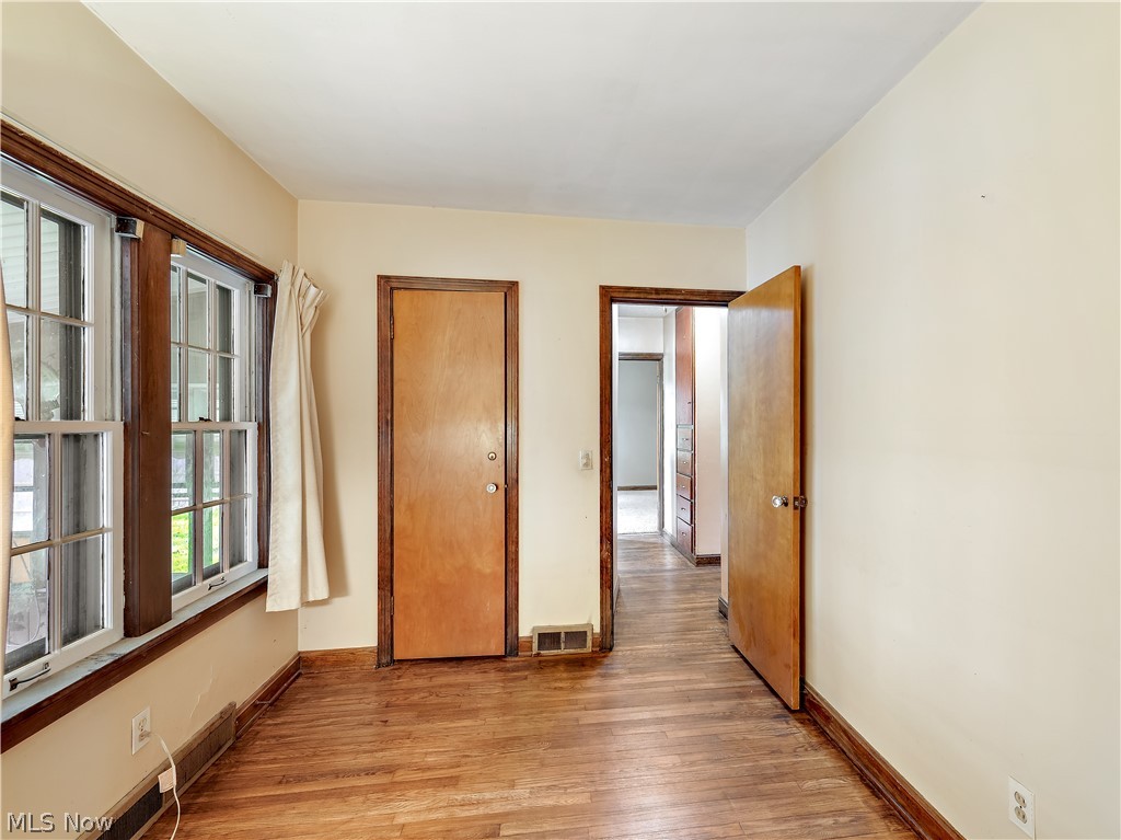 4474 Navarre Road Southwest Canton, OH 44706 - Photo 16 of 31 Gallery Image 16