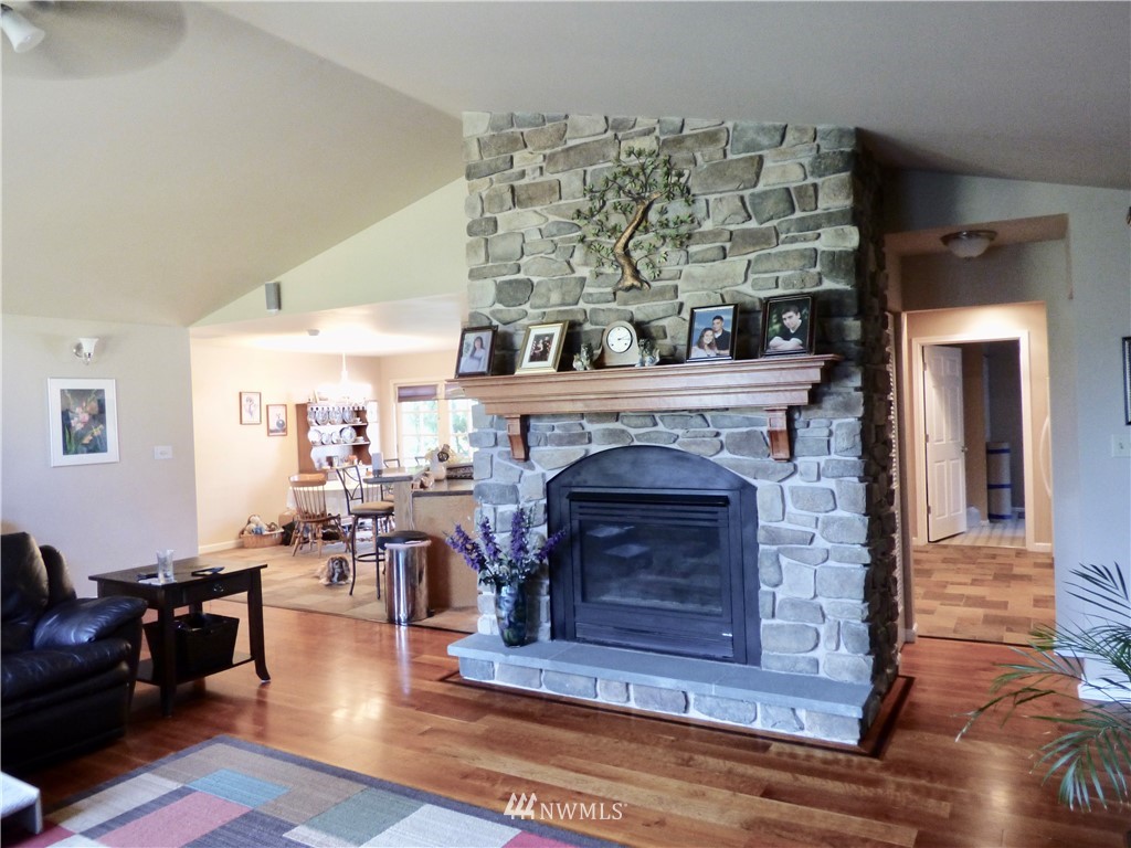 22913 Mosier Road Sedro-Woolley, WA 98284 - Photo 3 of 14 Gallery Image 3
