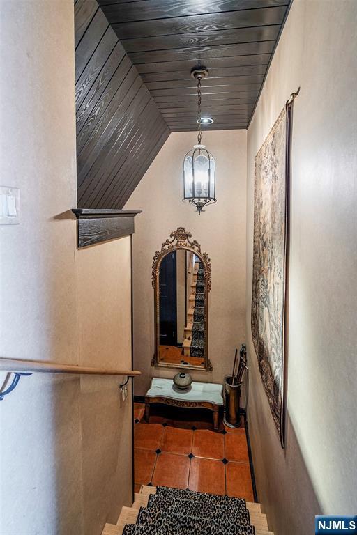 4 Horizon Road, Unit G10 Fort Lee, NJ 07024 - Photo 2 of 20 a view of a interior of the house