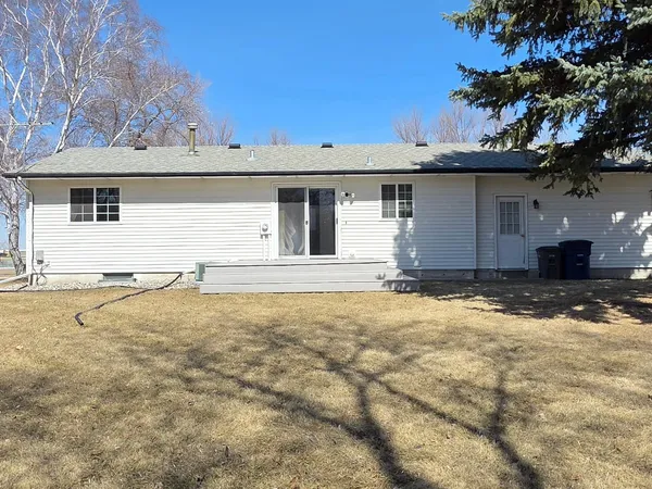 $280,000 | 2713 4th Avenue South, Moorhead, MN 56560