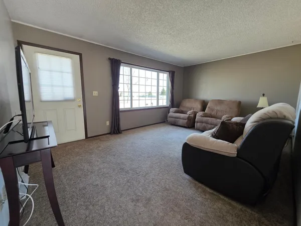 $280,000 | 2713 4th Avenue South, Moorhead, MN 56560