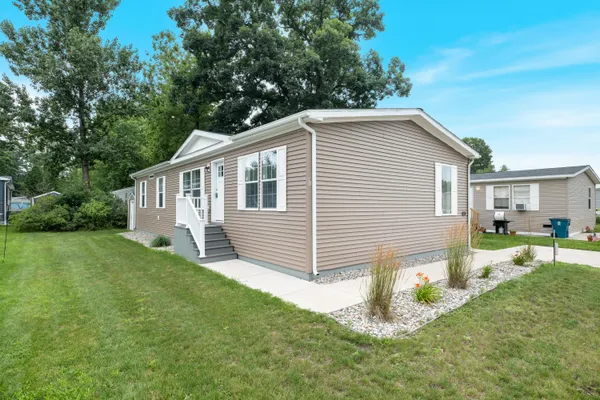 $149,000 | 91 Traveler Drive Northwest, Unit 91, Sparta, MI 49345