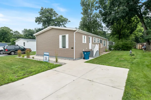 $149,000 | 91 Traveler Drive Northwest, Unit 91, Sparta, MI 49345
