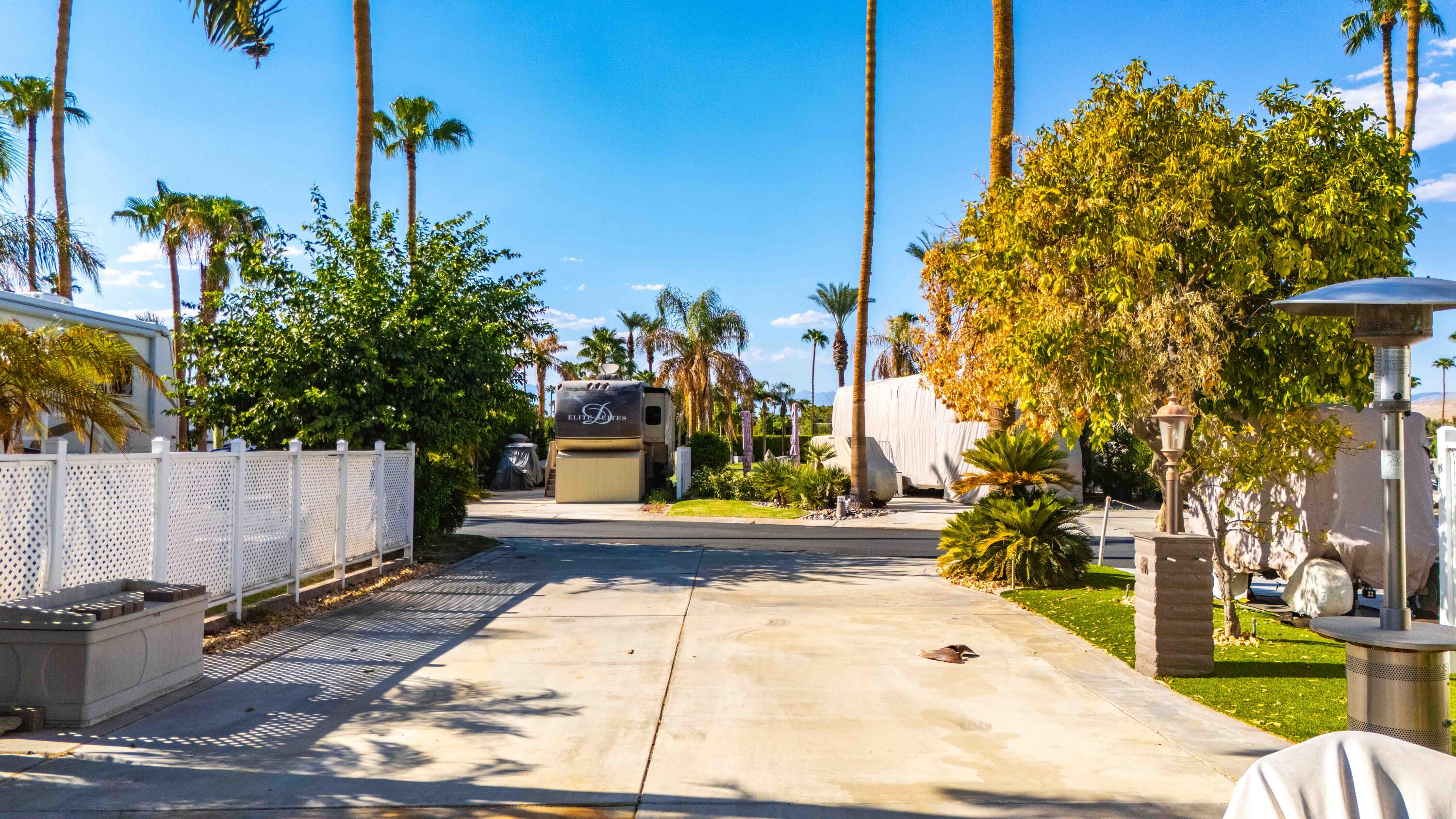 69411 Ramon Road, Unit 994 Cathedral City, CA 92234 - Photo 15 of 58 DJI_20240905161014_0884_D
