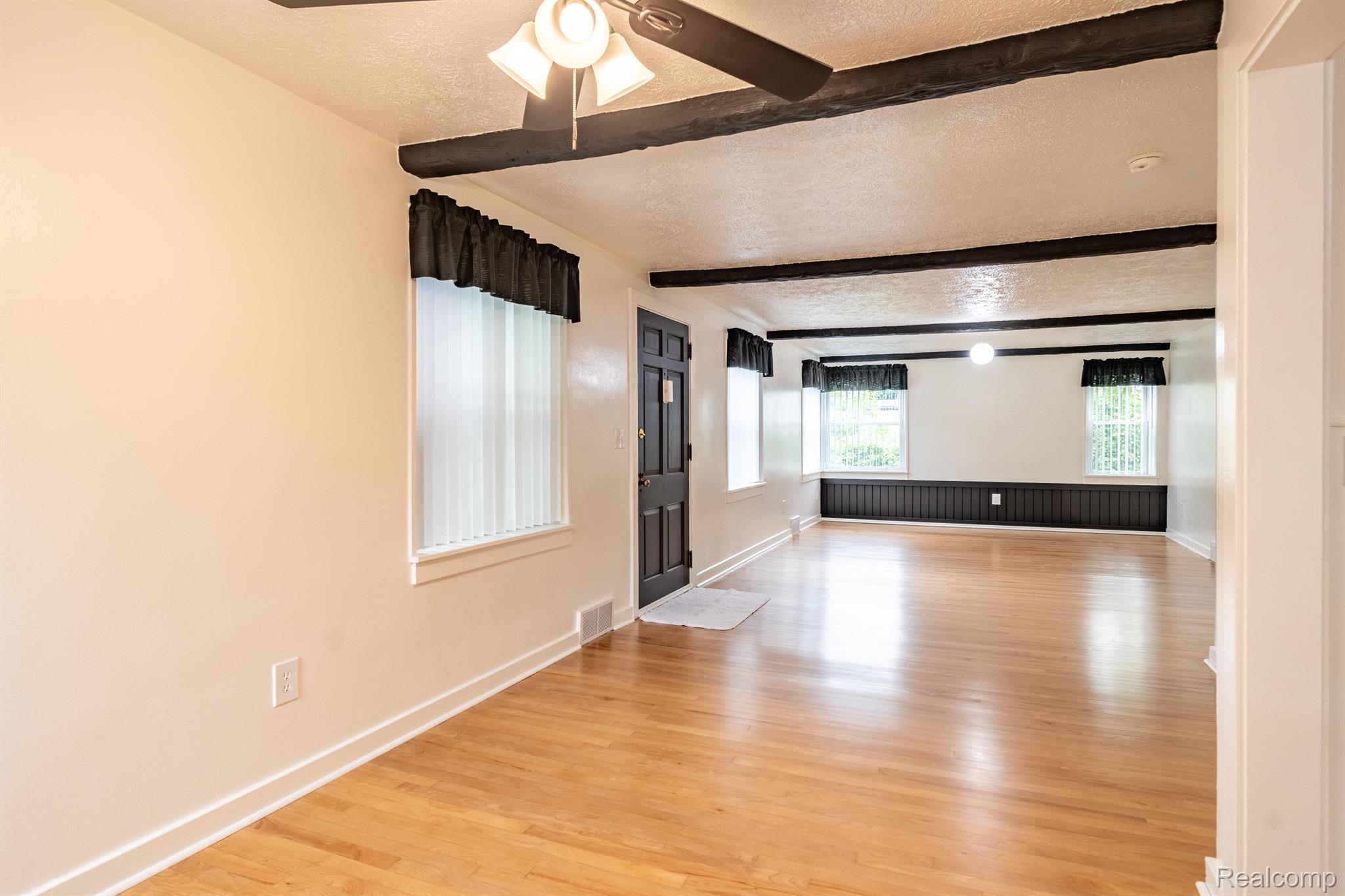 9035 Bunton Road Willis, MI 48191 - Photo 4 of 35 Gallery Image 4