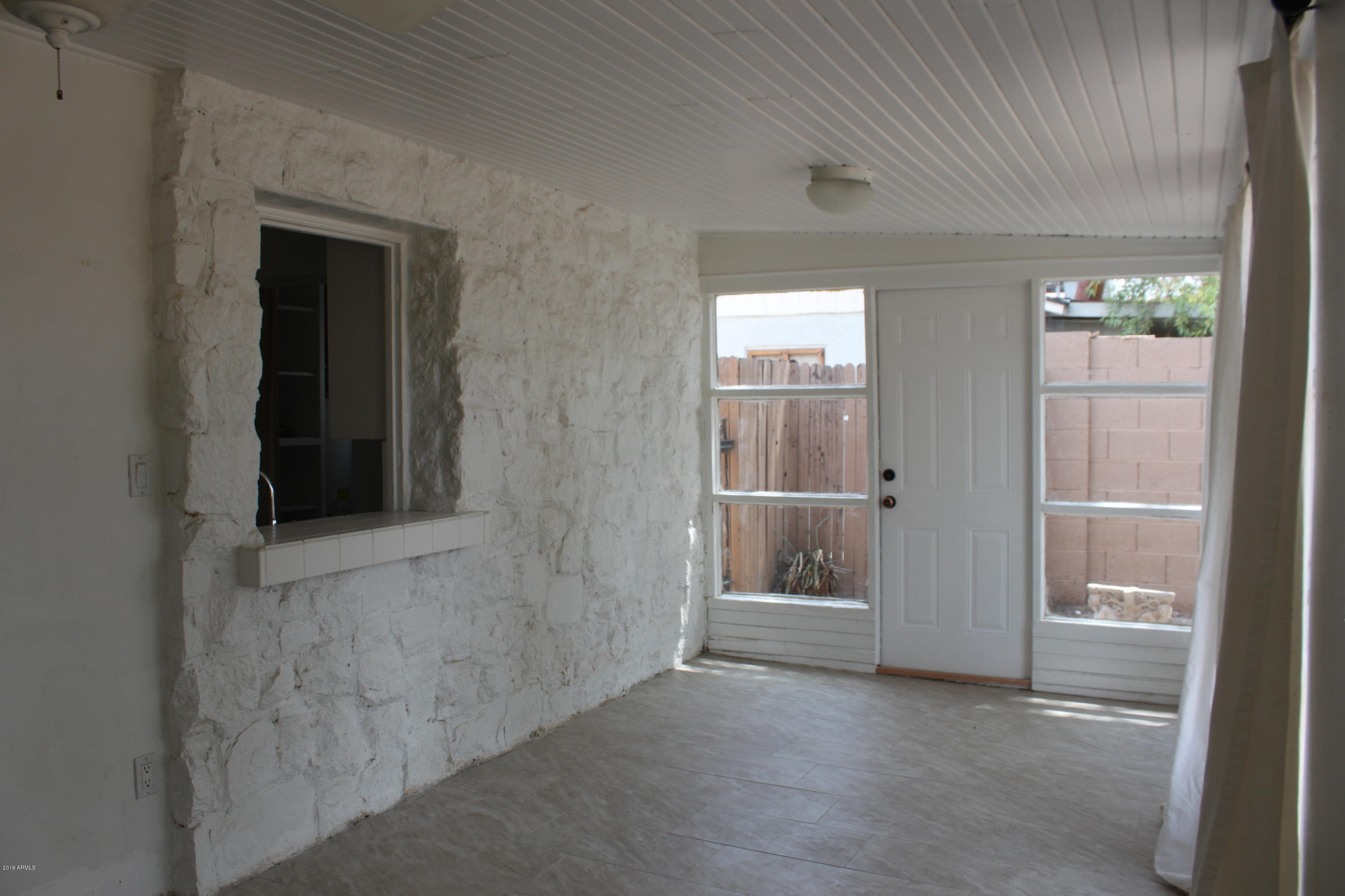 1905 West Monte Vista Road Phoenix, AZ 85009 - Photo 9 of 19 Backroom