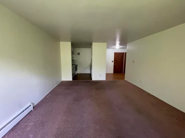 $925 | 3811 South 35th Street, Greenfield, WI 53221