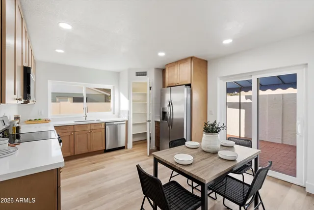 $399,900 | 133 East Campo Bello Drive, Phoenix, AZ 85022