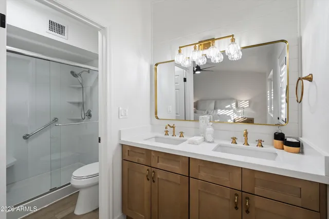 $399,900 | 133 East Campo Bello Drive, Phoenix, AZ 85022