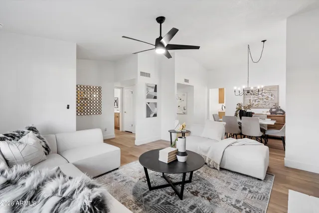 $399,900 | 133 East Campo Bello Drive, Phoenix, AZ 85022