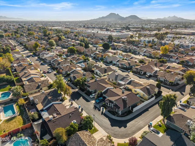 $399,900 | 133 East Campo Bello Drive, Phoenix, AZ 85022