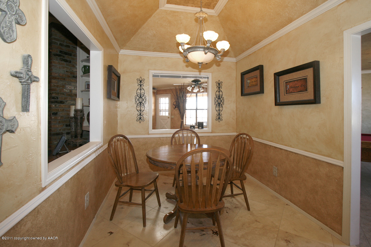 46 Helium Road Amarillo, TX 79124 - Photo 9 of 24 breakfast area