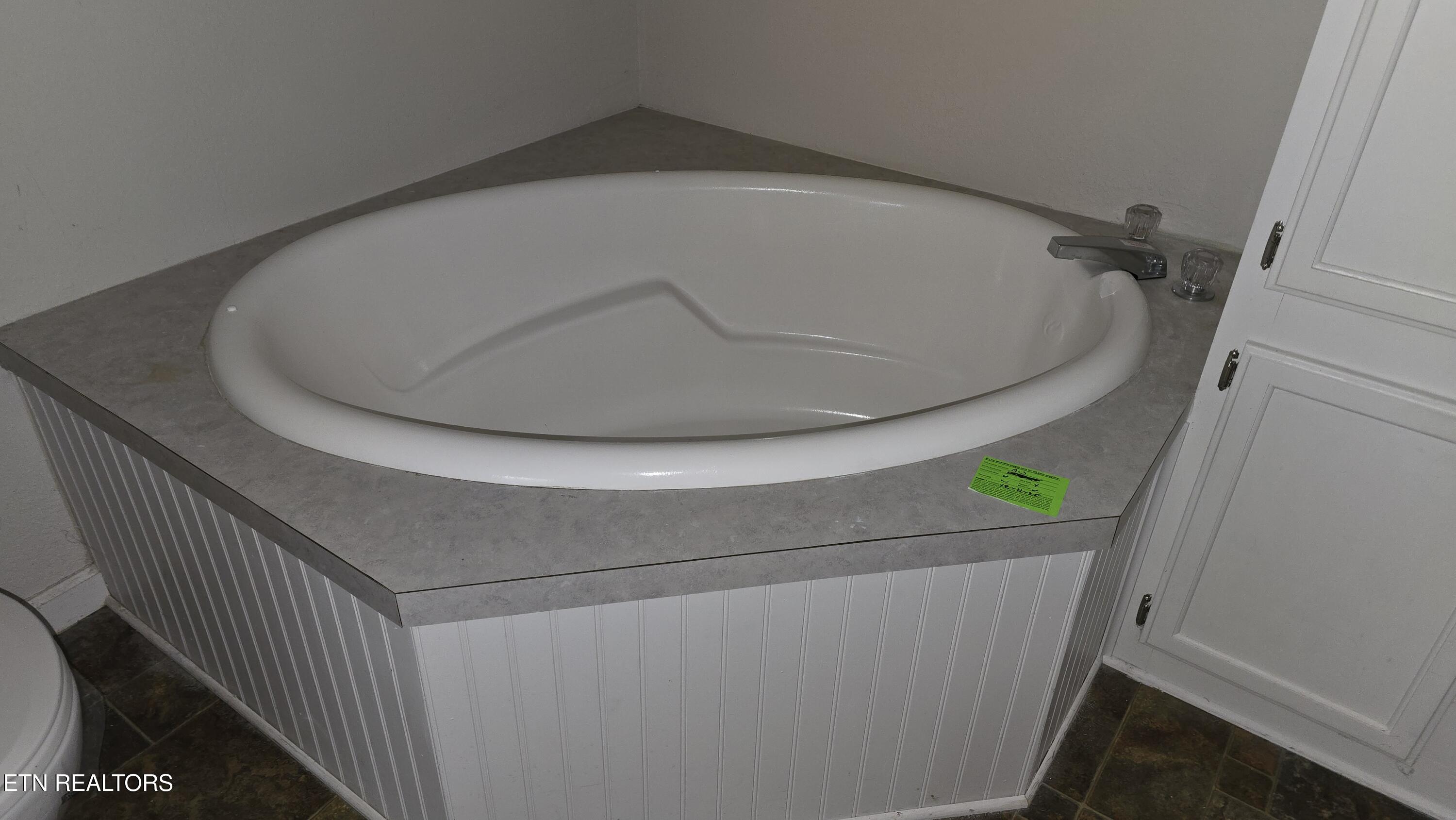 922 Poplar Street Alcoa, TN 37701 - Photo 12 of 24 20251218_121702