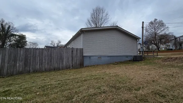 $187,700 | 922 Poplar Street, Alcoa, TN 37701