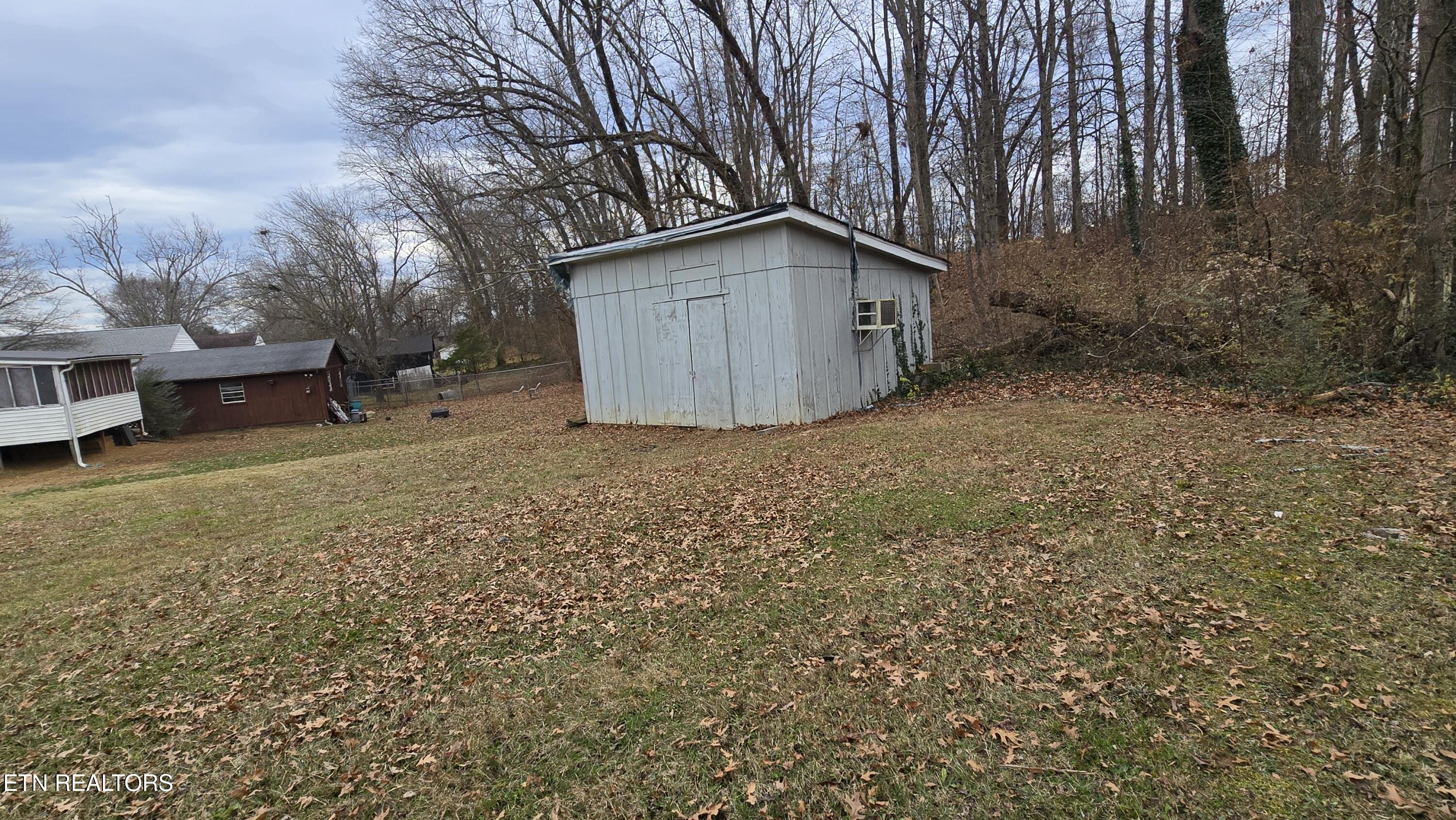 922 Poplar Street Alcoa, TN 37701 - Photo 23 of 24 20251218_120852