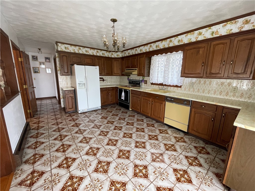 10 Stuart Street Warren, RI 02885 - Photo 5 of 23