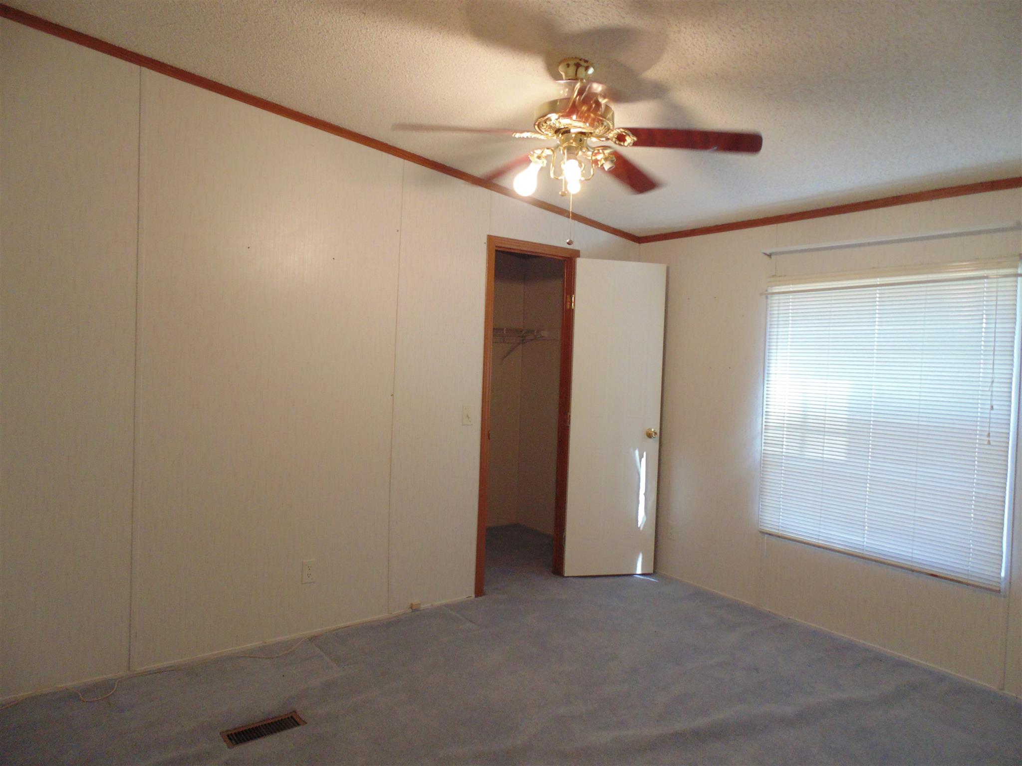 178 Haskins Road Lewisburg, TN 37091 - Photo 13 of 22 Living room view 2
