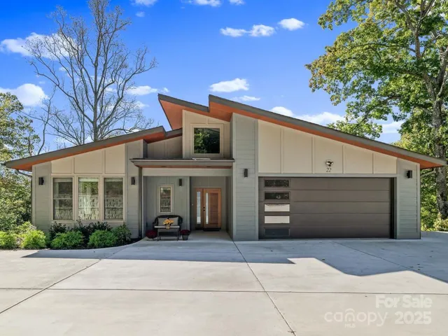 a house view with a outdoor space