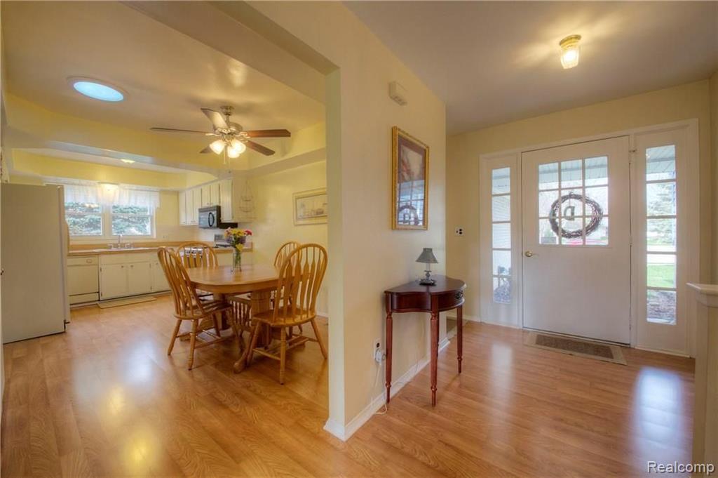 46675 Maidstone Road Canton, MI 48187 - Photo 4 of 41
