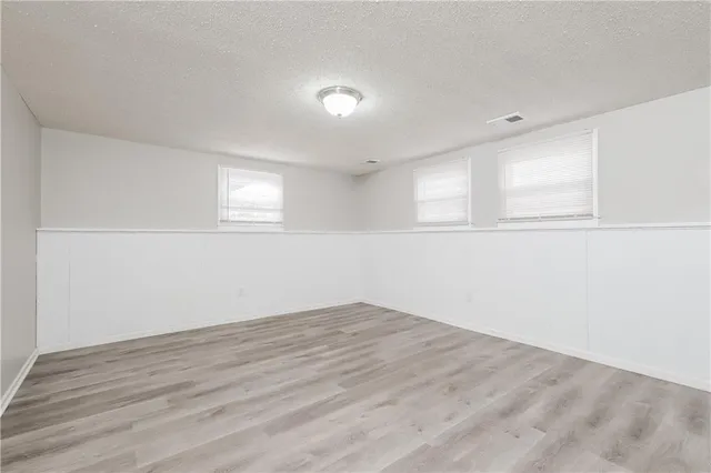 $1,875 | 9817 West 56th Terrace, Shawnee, KS 66203