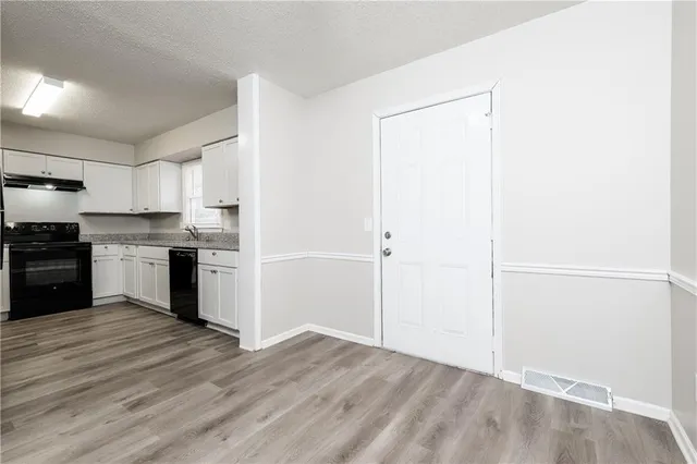 $1,875 | 9817 West 56th Terrace, Shawnee, KS 66203