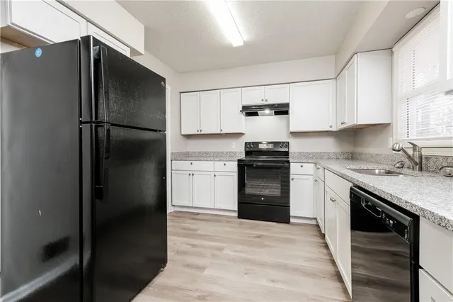 $1,875 | 9817 West 56th Terrace, Shawnee, KS 66203