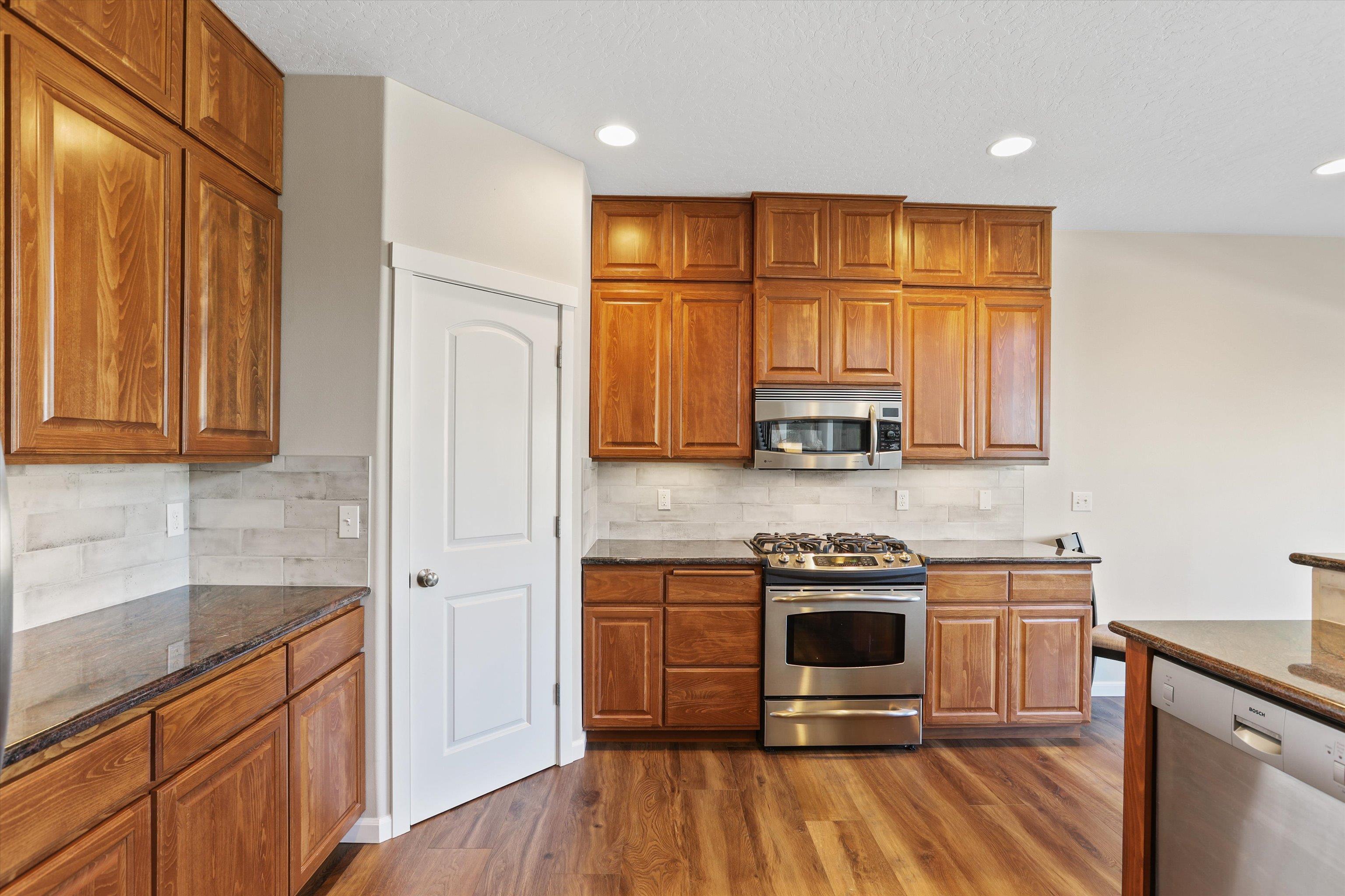 4213 South Cook Street Spokane, WA 99223 - Photo 20 of 39