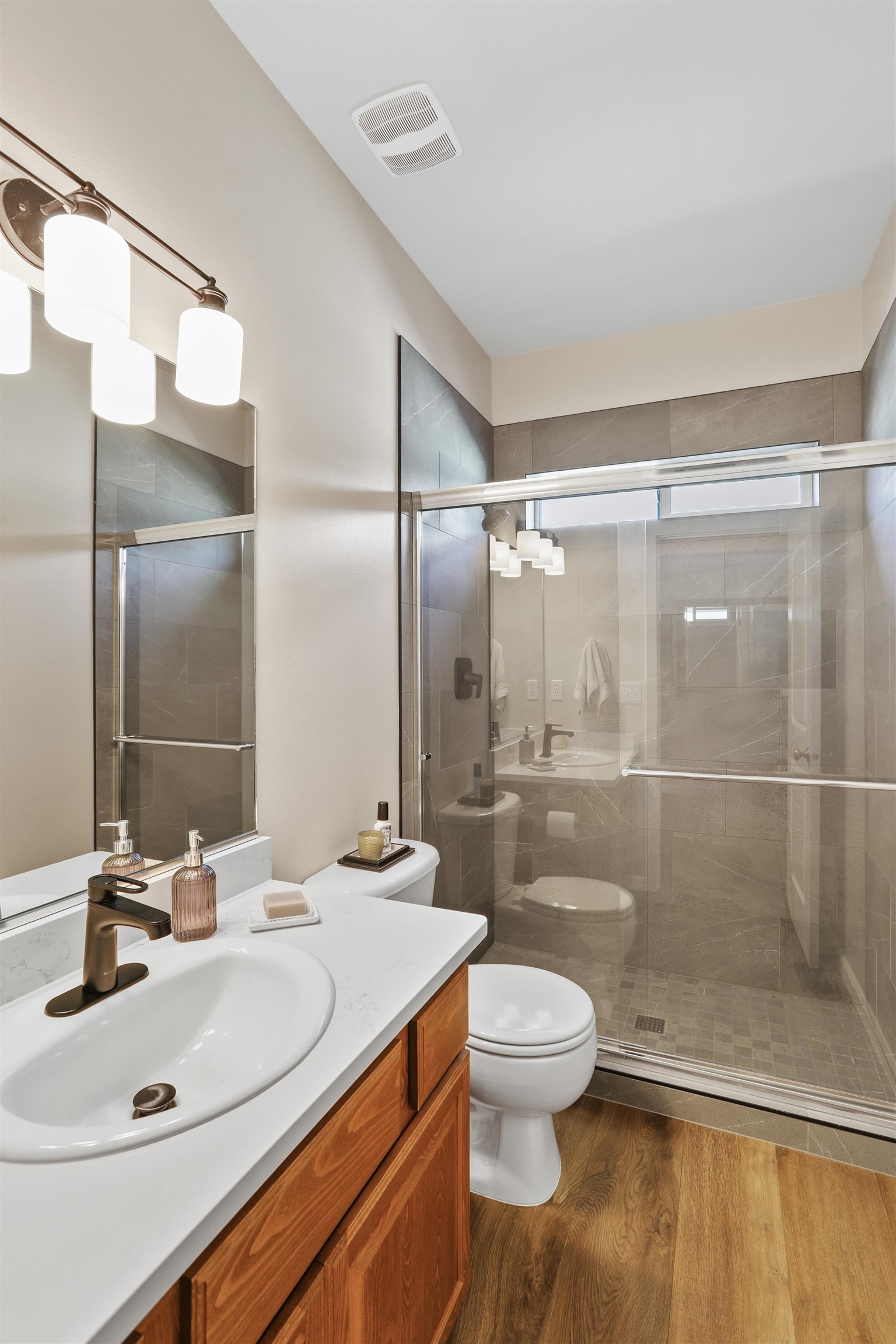 4213 South Cook Street Spokane, WA 99223 - Photo 6 of 39