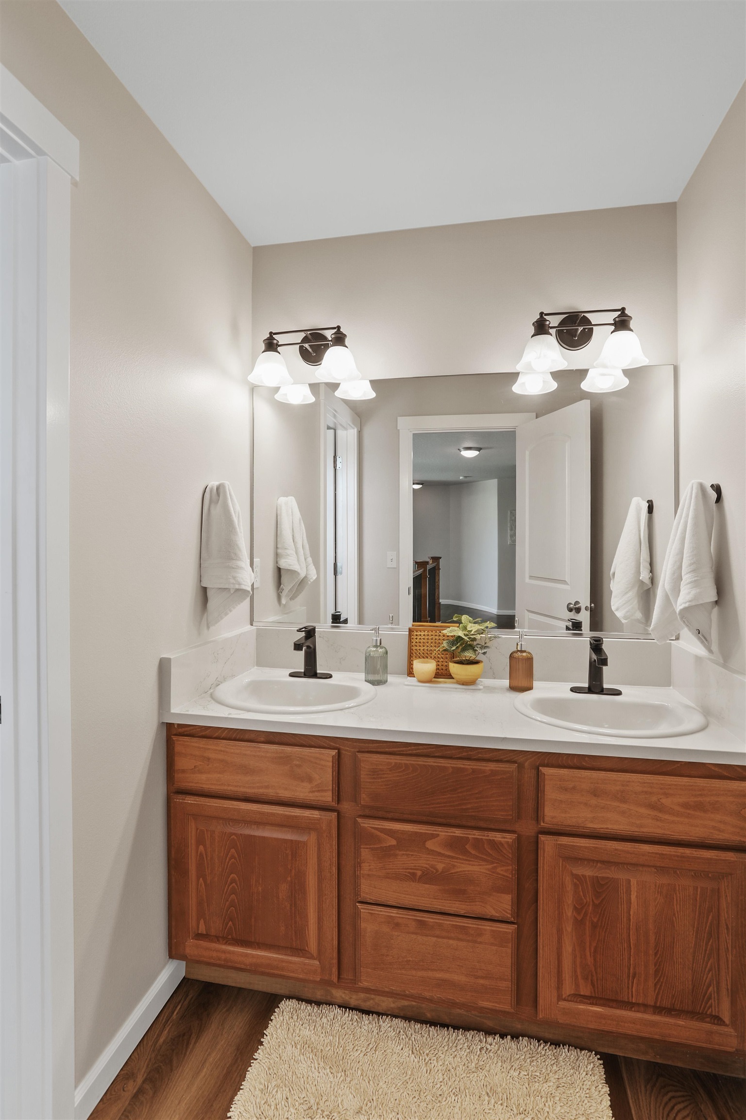 4213 South Cook Street Spokane, WA 99223 - Photo 7 of 39