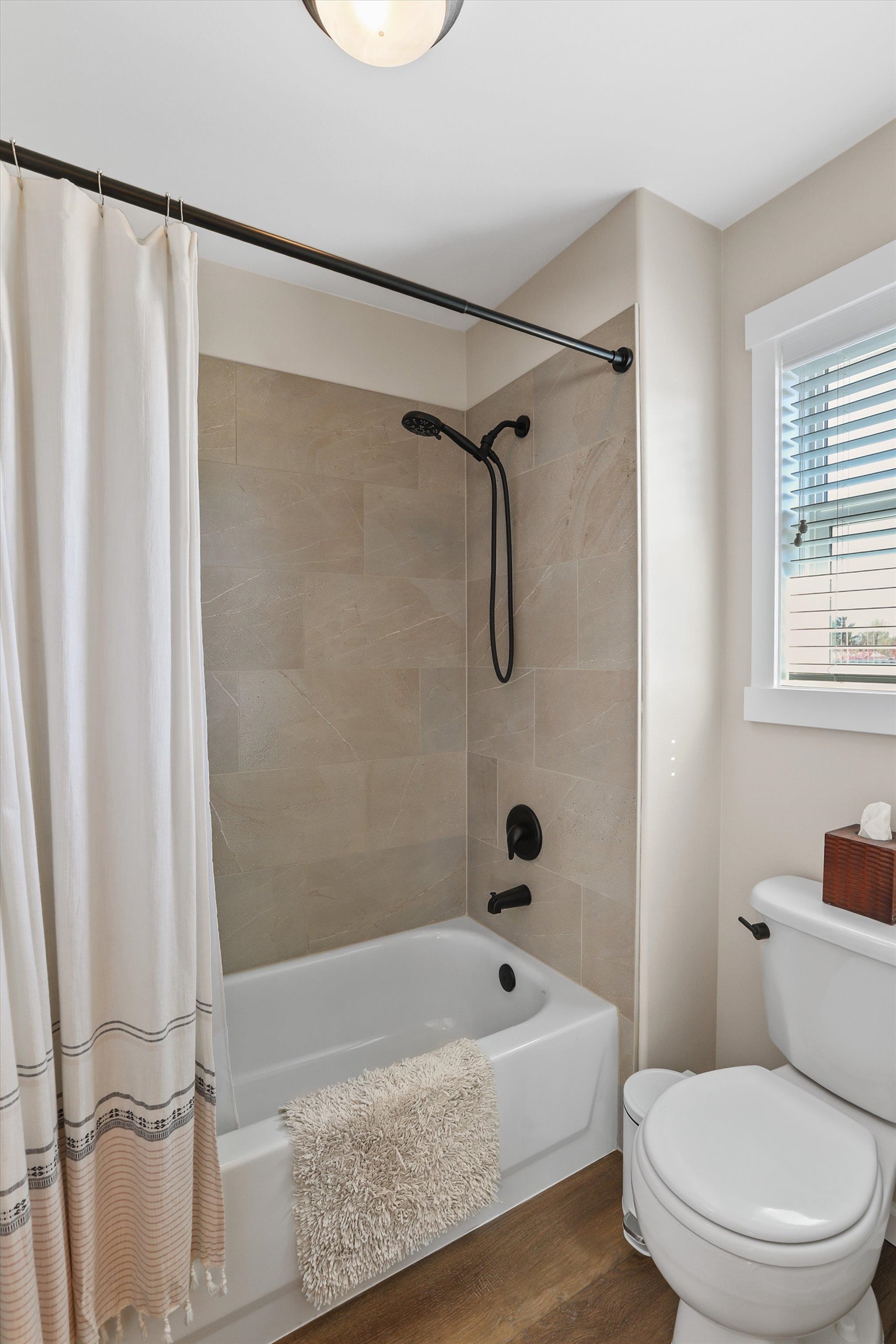 4213 South Cook Street Spokane, WA 99223 - Photo 8 of 39