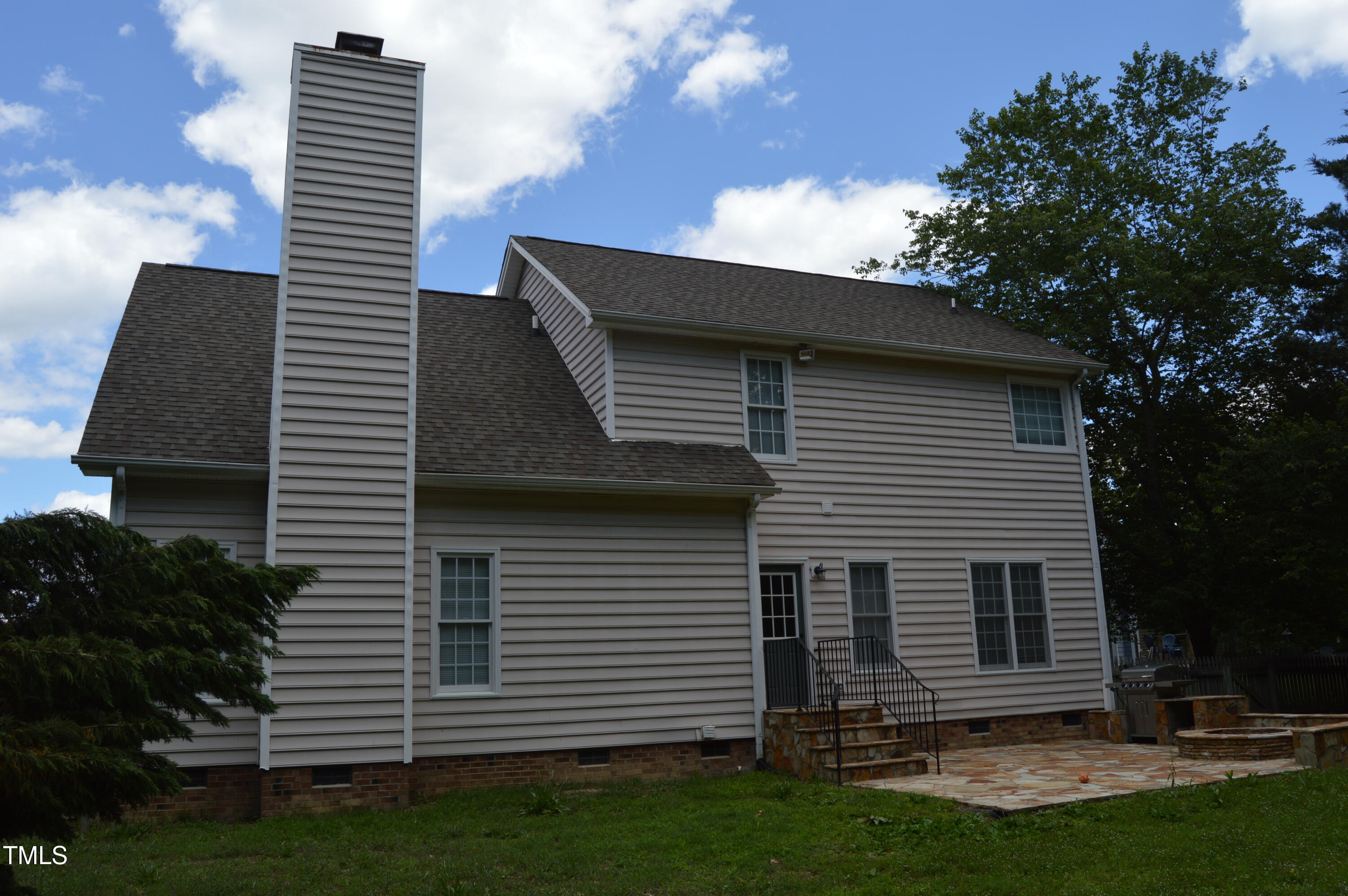 3401 Kensett Way Raleigh, NC 27616 - Photo 4 of 31 a view of a house with a yard