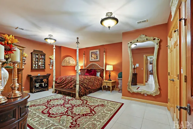 $2,495,000 | 1 Pacer Trail, South Barrington, IL 60010