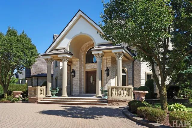 $2,495,000 | 1 Pacer Trail, South Barrington, IL 60010