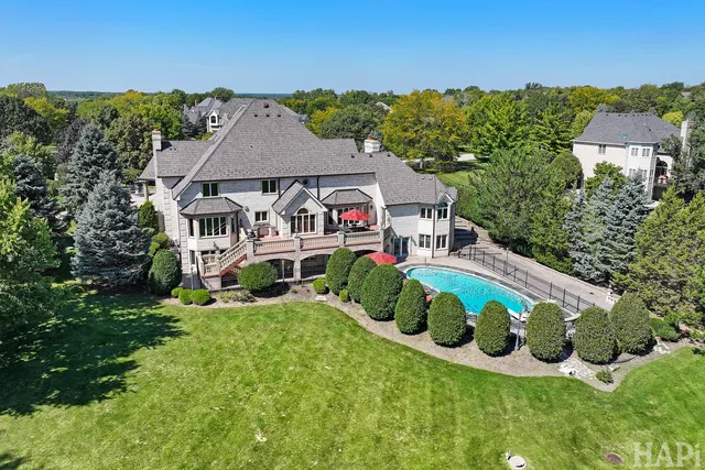 $2,495,000 | 1 Pacer Trail, South Barrington, IL 60010