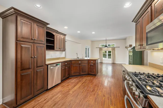 $454,900 | 3330 Kellygreen Drive, Angola, IN 46703