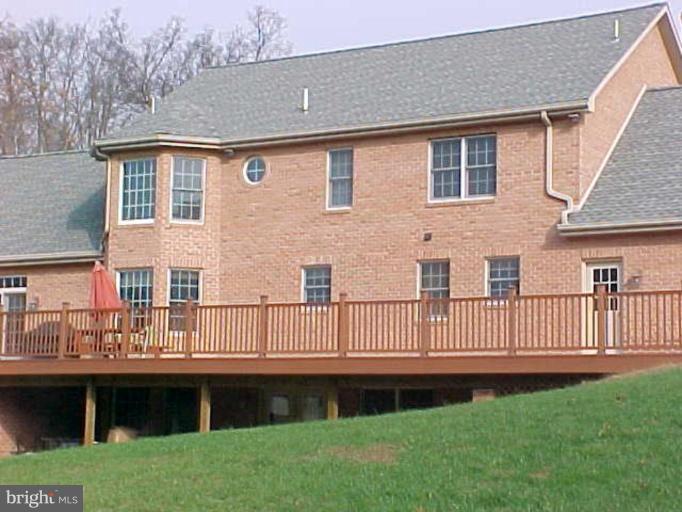 16223 Shaffer Road Sharpsburg, MD 21782 - Photo 3 of 20 Deck